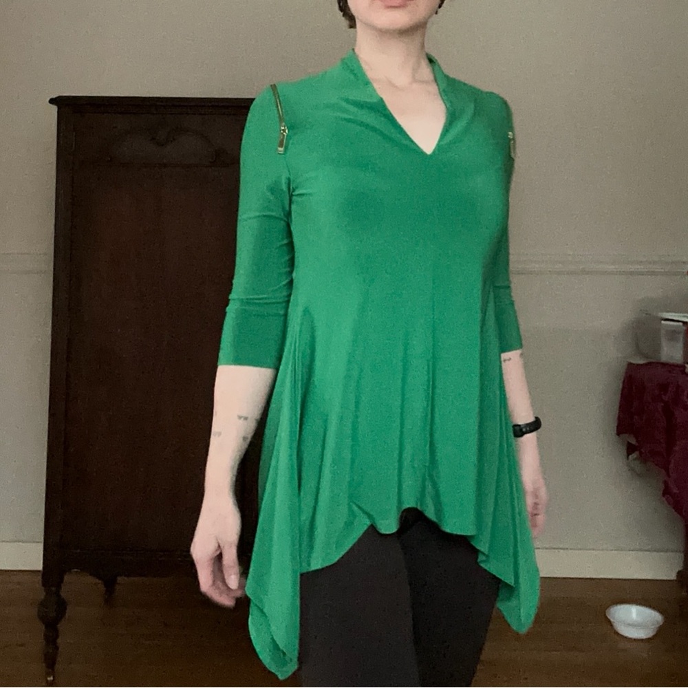 Chaus Green Top S